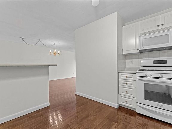 5th image of 1 Brown Ave APT 2-70