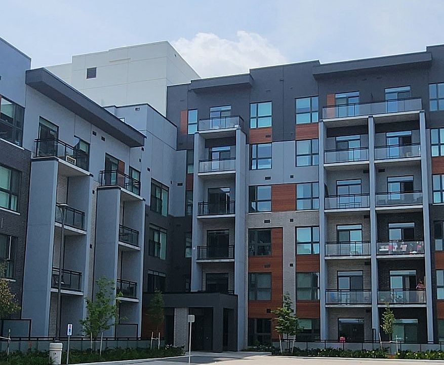 1st image of 95 Dundas St W #311