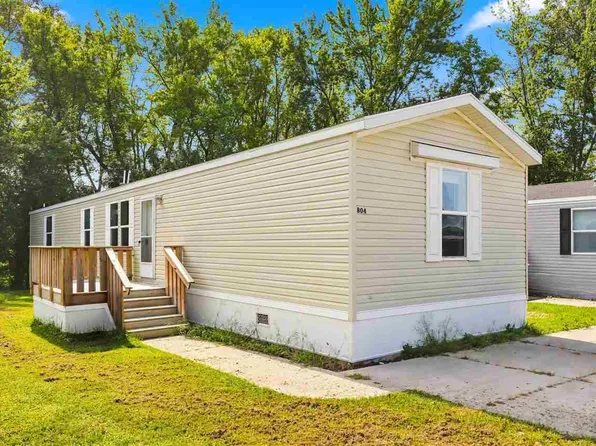 3701 2nd St #B04, Coralville, IA 52241