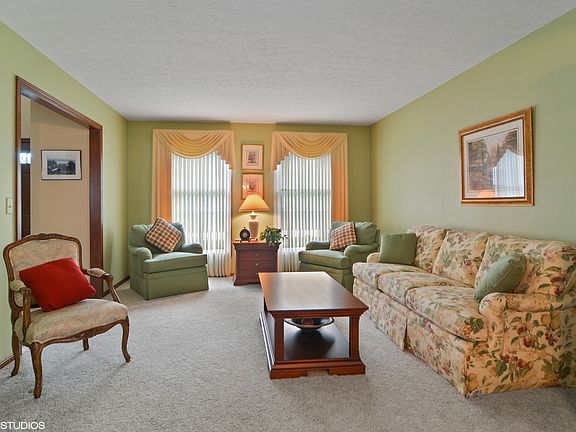 3rd image of 4000 Brewster Dr