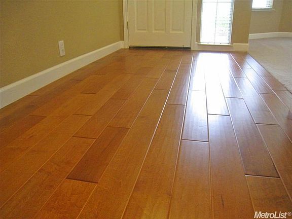 4th image of 3898 Baltic Cir