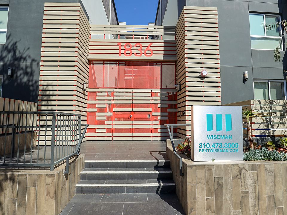 Front Entrance of Colby Missouri by Wiseman