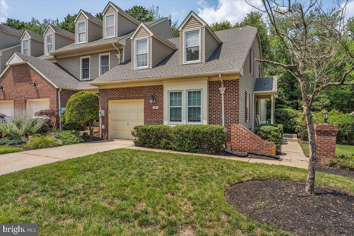 105 Berkshire Way — Links Golf Club