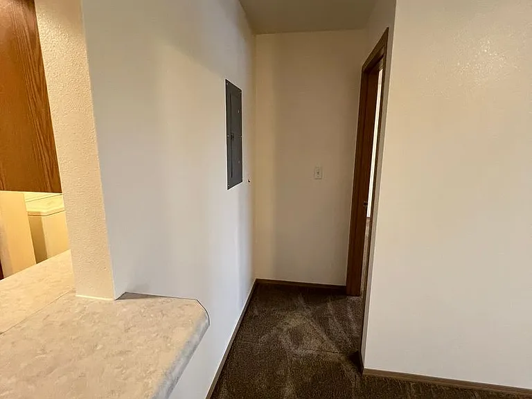 9702 Morningside Loop — Photo 11