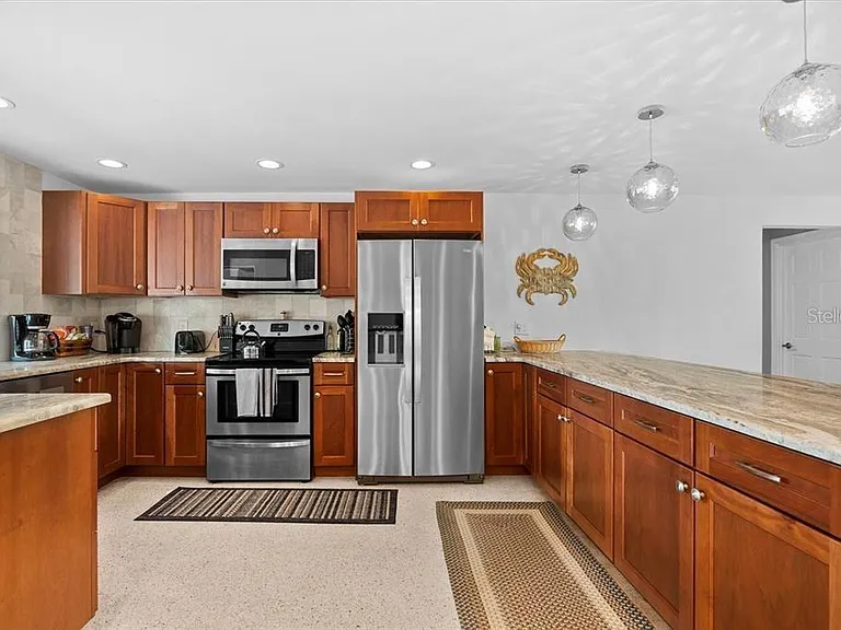 327 Avenida Milano — Photo 16