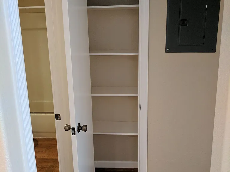 All Single Story Apartment Community — Photo 11