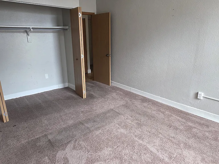 7th Place Apartments — Photo 54