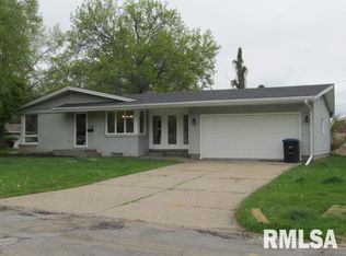 2740 32nd Avenue Ct, Rock Island, IL