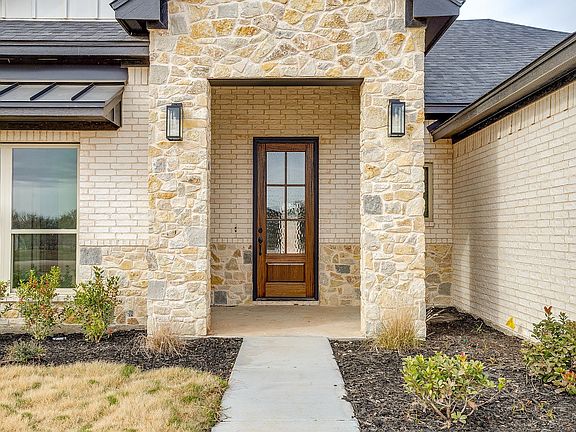 4th image of 320 Rita Ridge Ct