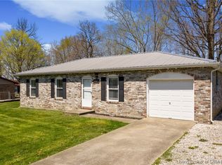 294 E Oak Dr, Salem, IN 47167