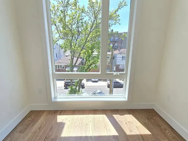 40 Lembeck Ave #206R — Photo 7