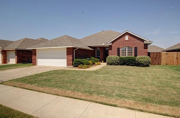1st image of 605 SW 158th Ter