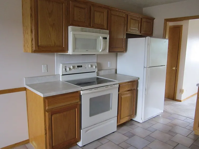 3820 W Cardinal St — Photo 3