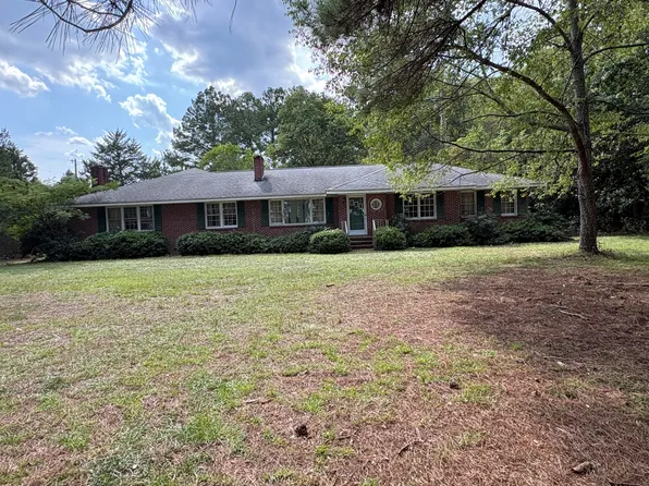 823 Park Ave, Olanta, SC 29114