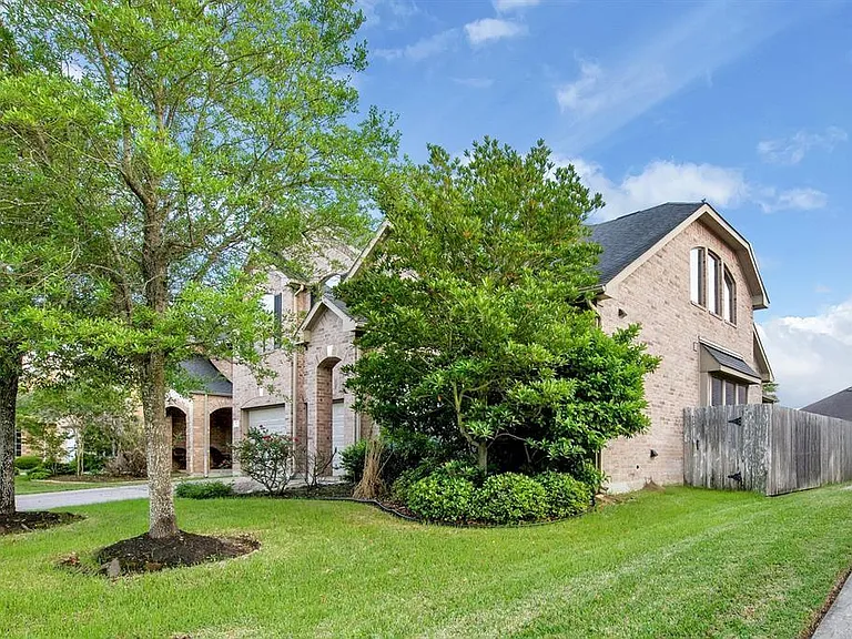 25431 Hall Meadow Ln — Photo 3