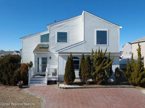 52 Benjamin Blvd, Manahawkin, NJ 08050