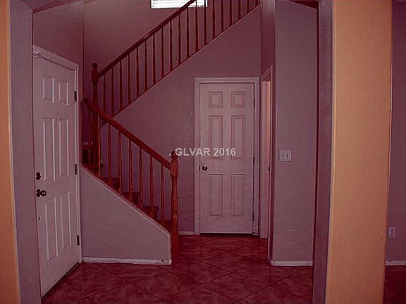 2nd image of 918 Shady Charmer Ave