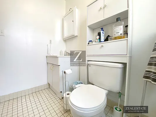 Rented by ZealEstate Group Inc | media 9