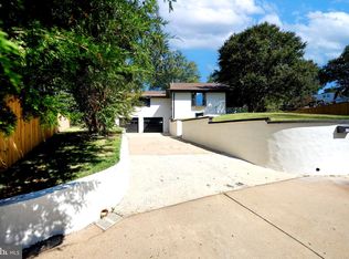 1904 Lamson Pl, Mc Lean, VA