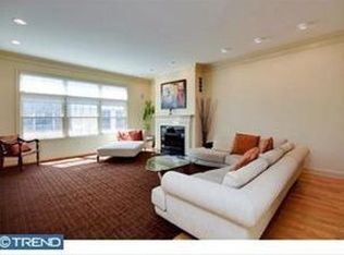 2515 Panama St, Philadelphia, PA 19103