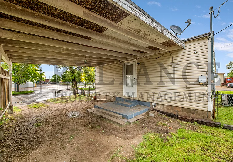 1501 S Walnut St — Photo 10