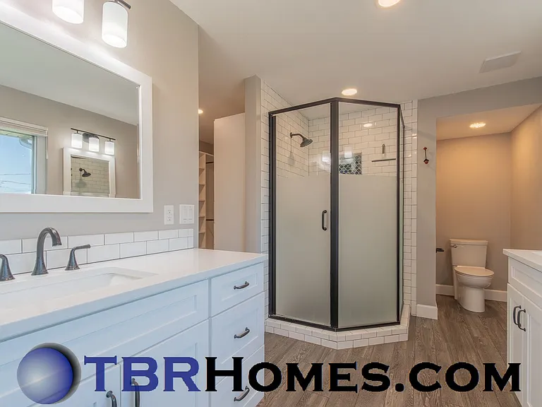 8635 W Tennessee Pl — Photo 17