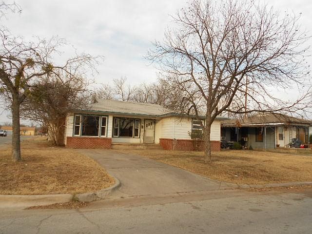 1st image of 1101 SE 18th St