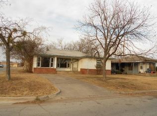 1101 SE 18th St, Mineral Wells, TX 76067