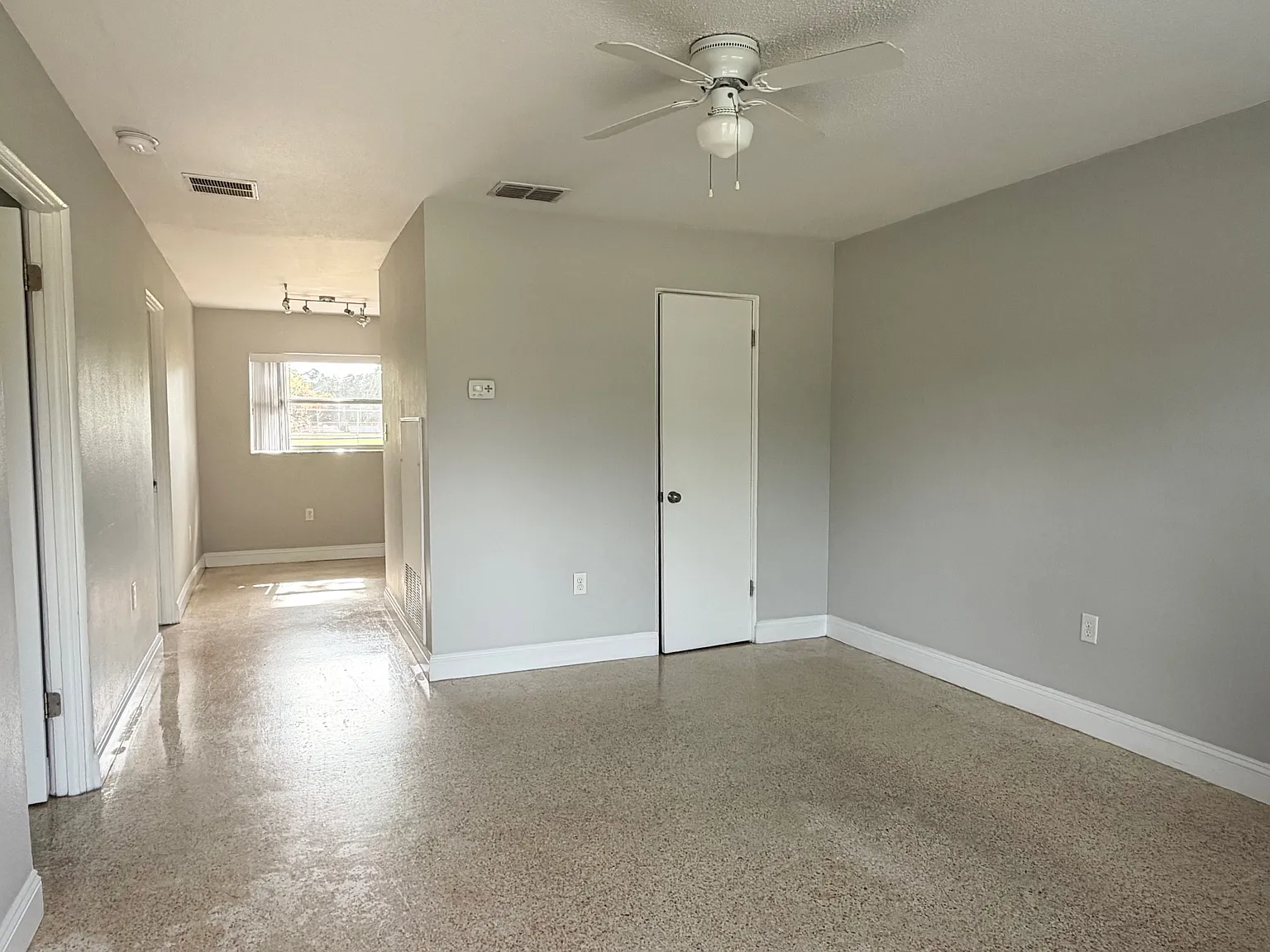 2 bed, 780 sqft, $1,675 — Photo 2
