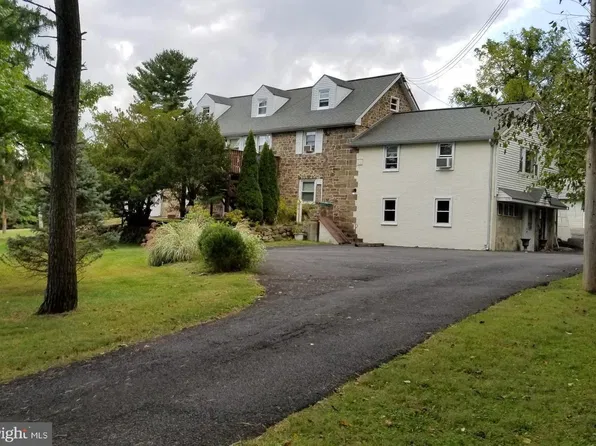 176 Davisville Rd Floor 2, Warminster, PA 18974