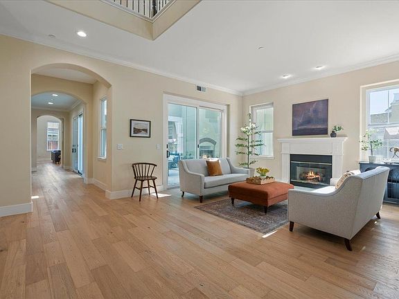 3rd image of 1620 Ventura Dr