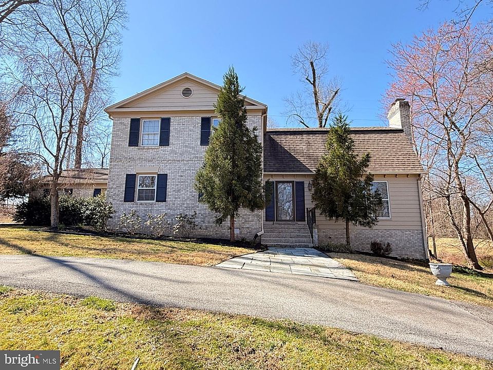 1st image of 13120 Brandon Way Rd