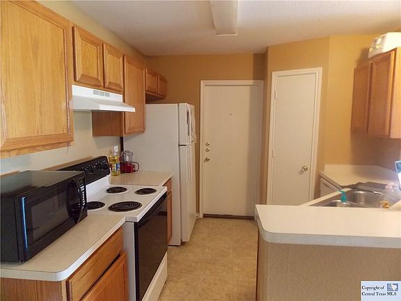 3rd image of 103/105 Long Ln
