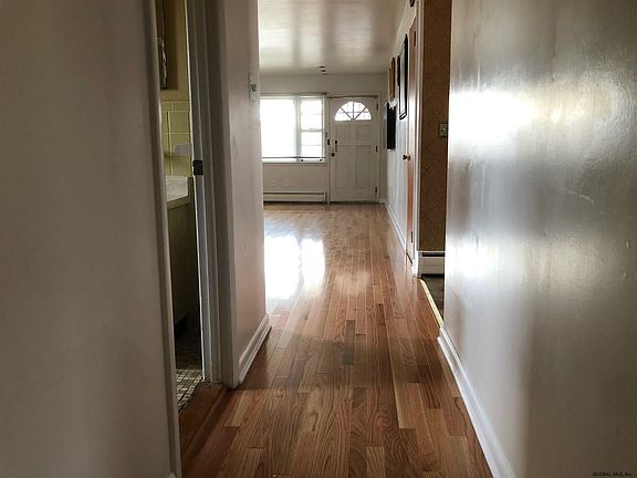 4th image of 77 Kenosha St