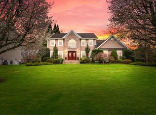 32 Cragmere Oval, New City, NY 10956