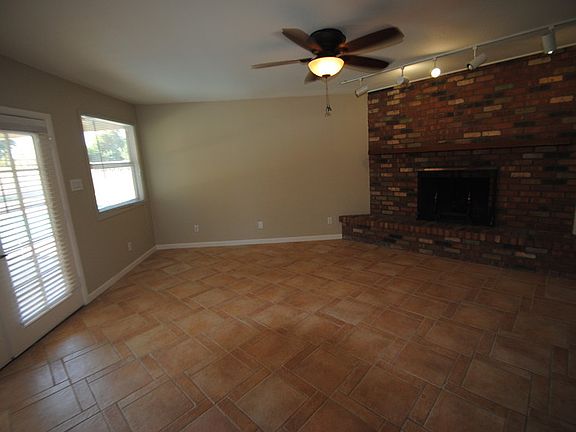 4th image of 7614 N 42nd Ln