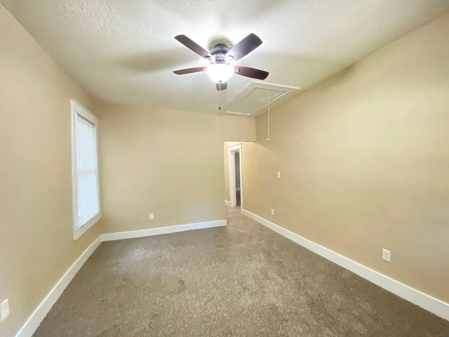 2520 E Washington Ave — Photo 3