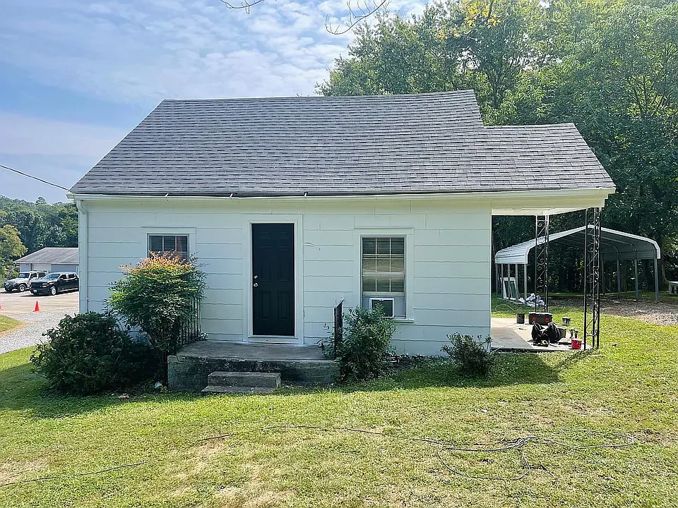2 bed, 564 sqft, $1,195 — Photo 1