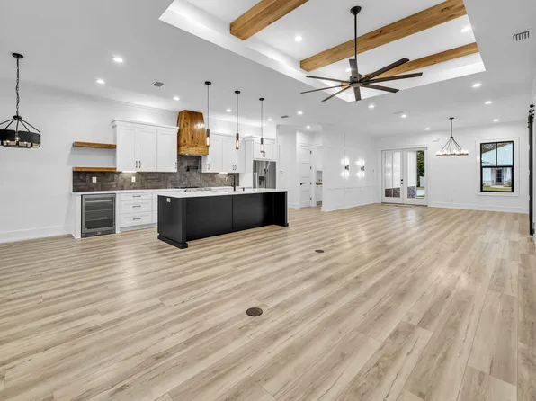 97 Muzzle St, Freeport, FL 32439