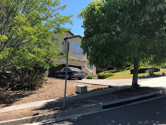 2nd image of 15 Pinnacle Dr
