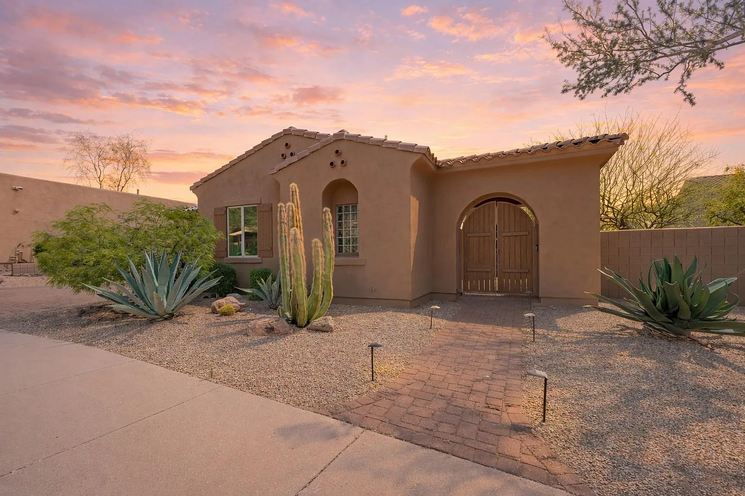 4 bed, 5.5 bath, 3264 sqft, $6,800 — Photo 4