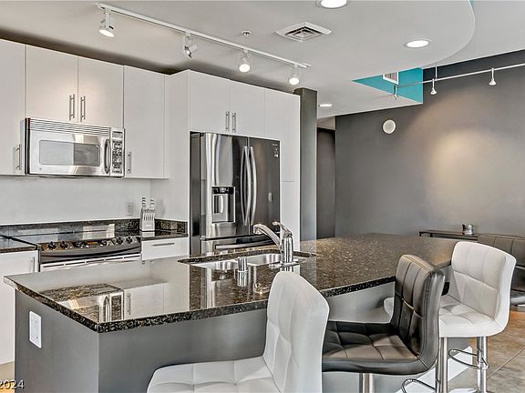 5th image of 200 W Sahara Ave Unit 808