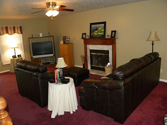 4th image of 377 Winterset Dr