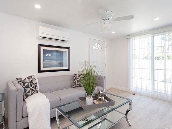 2nd image of 20731 Tiara St