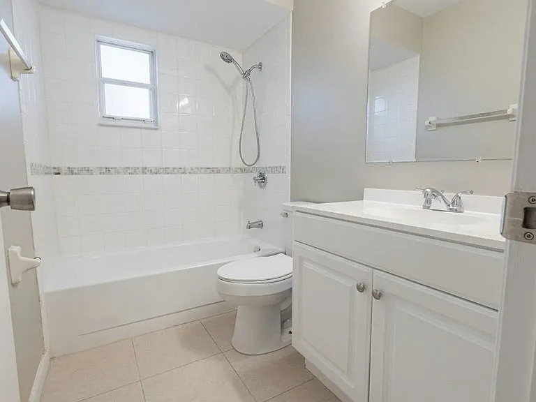 287 Ruskin St — Photo 6
