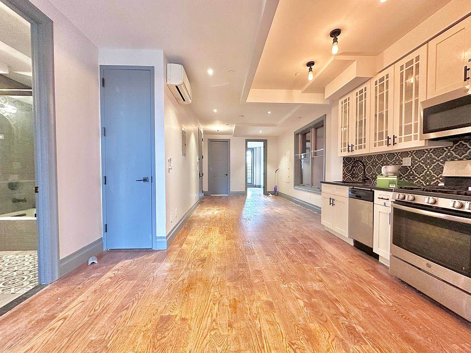1st image of 264 Sullivan Pl #6D