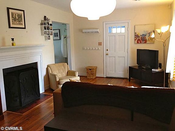 3rd image of 4901 Bassett Ave