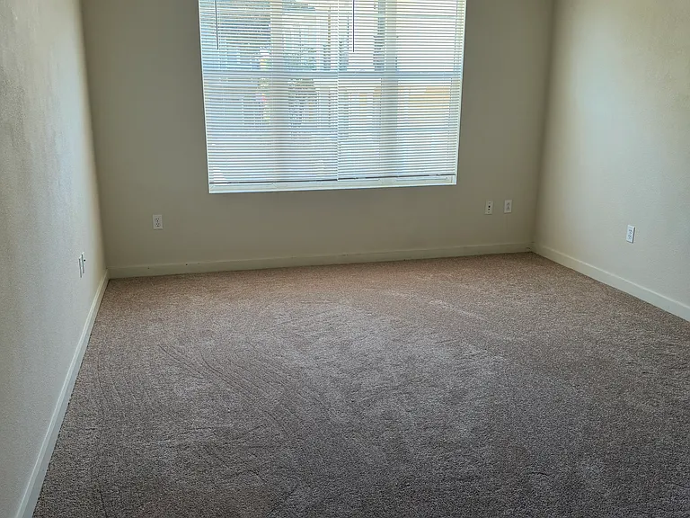 4463 Hyde Cmn #106 — Photo 5