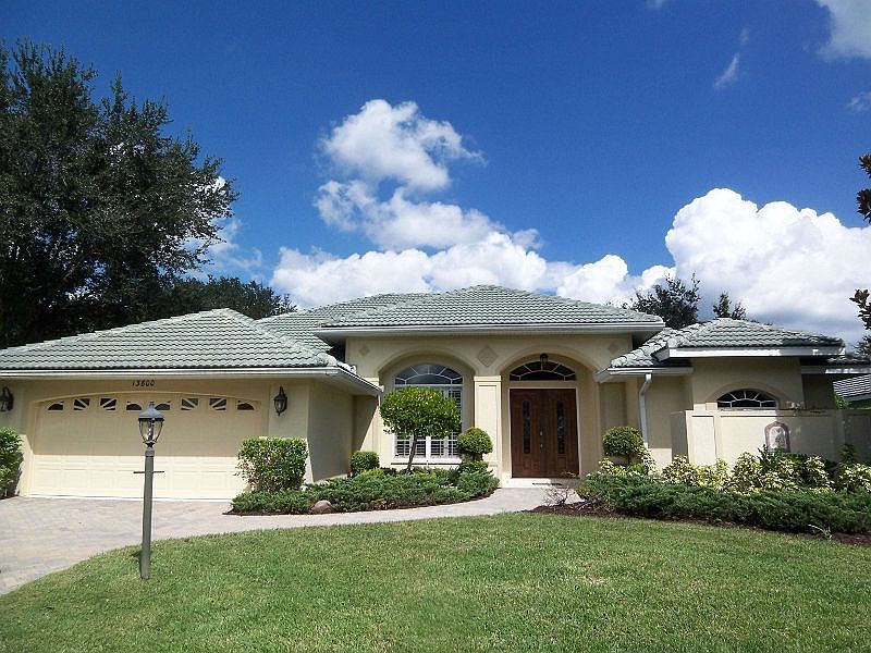 2nd image of 13800 Long Lake Ln