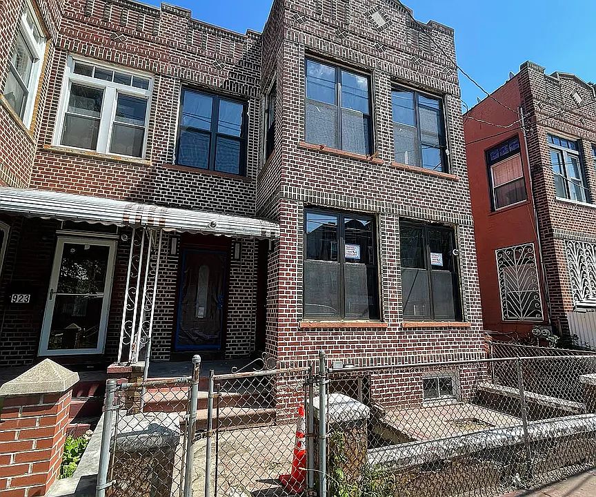 2nd image of 925 Thomas S Boyland St #Tom